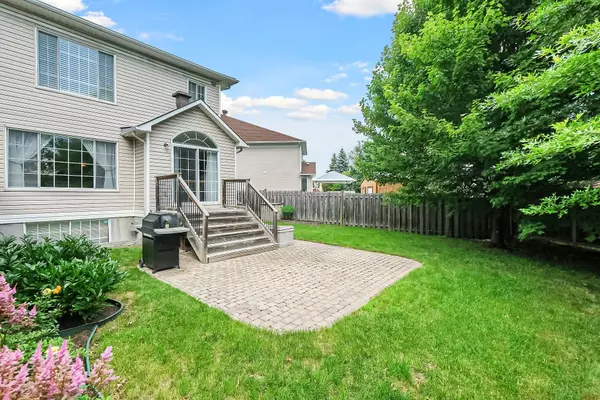 Kanata, ON K2K 3K4,15 McPeake PL