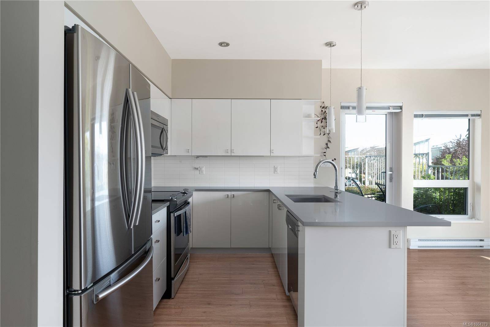 Victoria, BC V9A 7R5,785 Tyee Rd #110