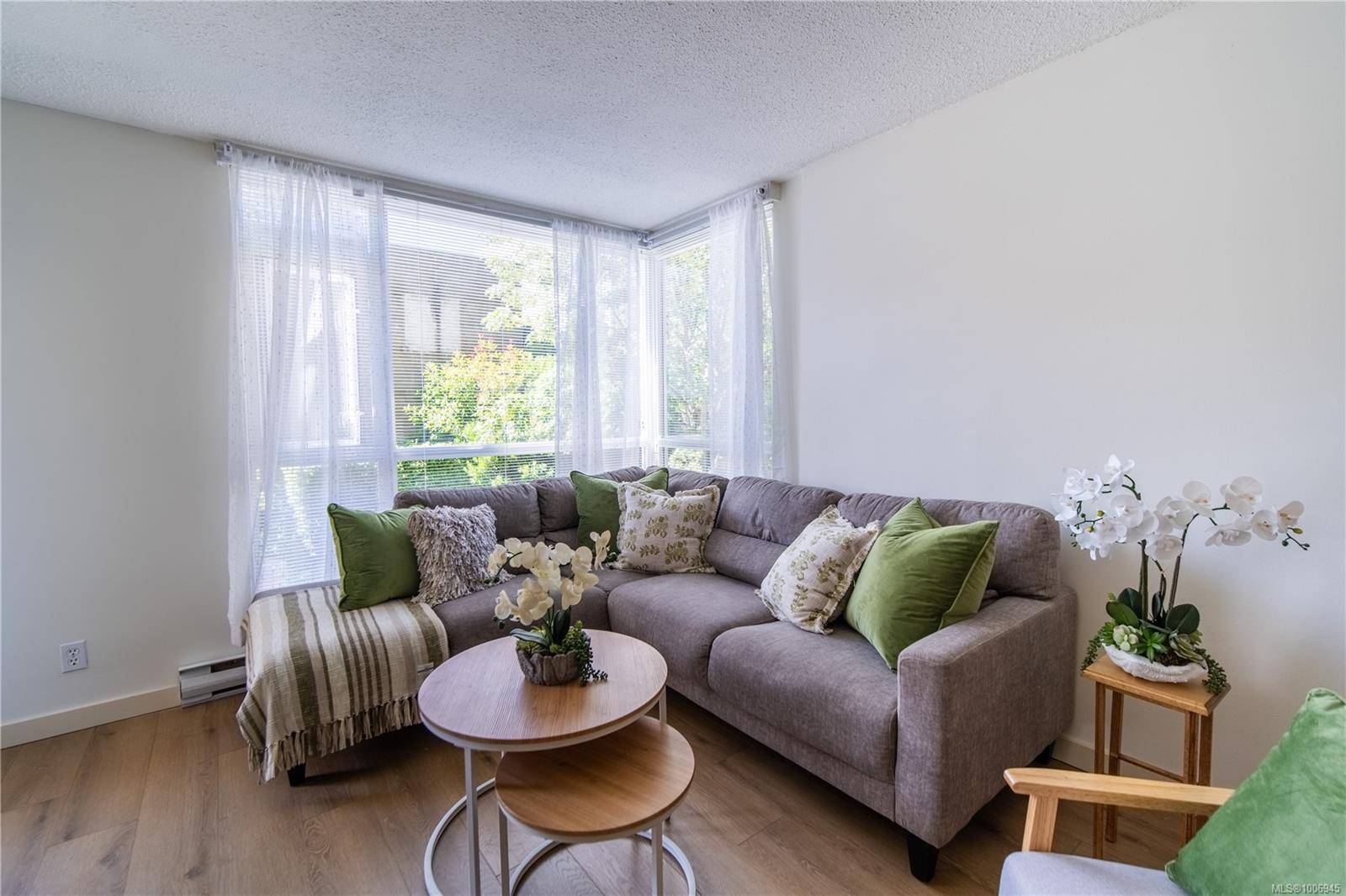 835 VIEW St #210, Victoria, BC V8W 3W8