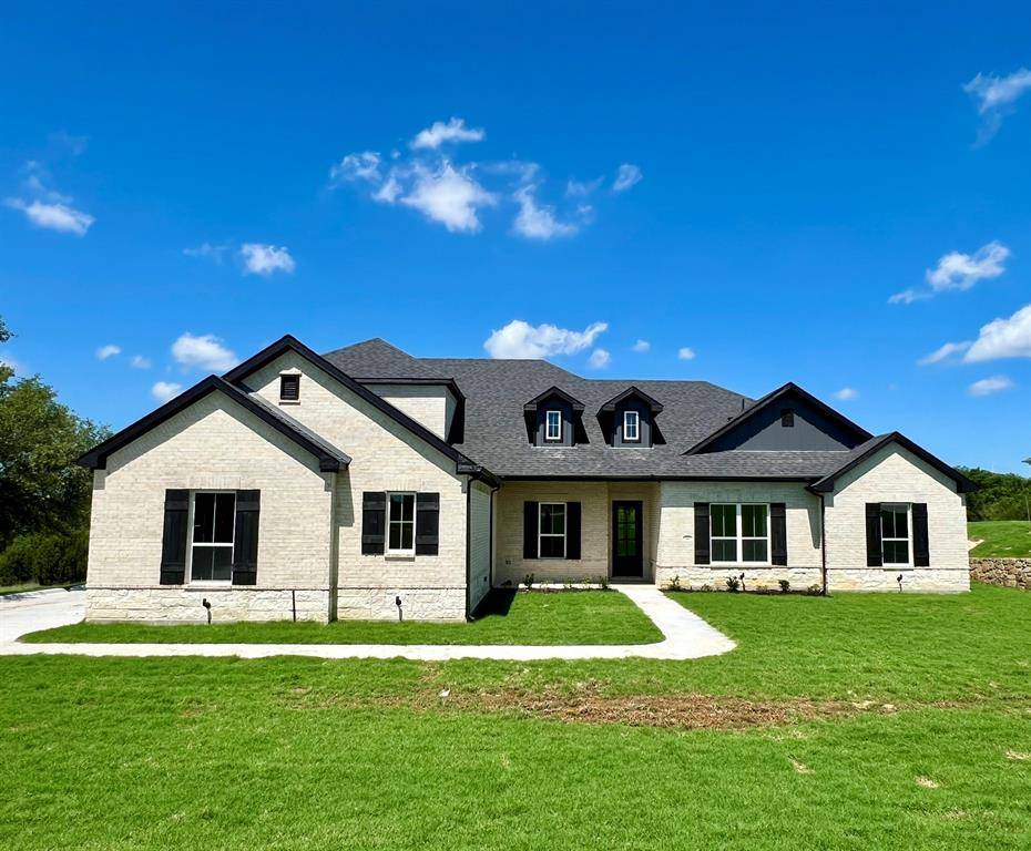 1045 Woodland Road, Weatherford, TX 76088