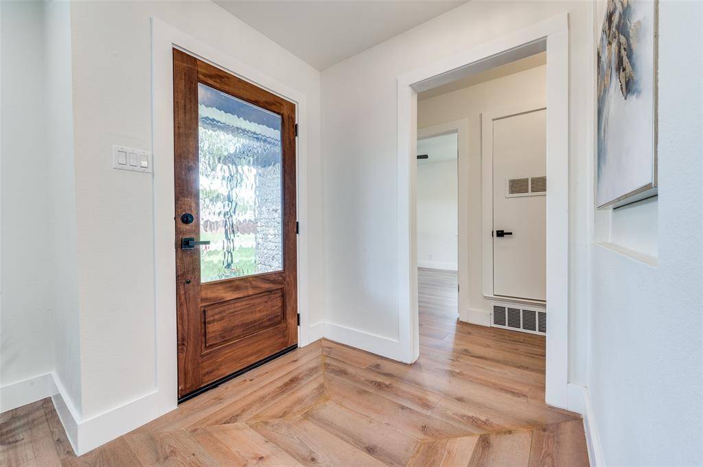 Farmers Branch, TX 75234,2810 Sunny Hill Lane