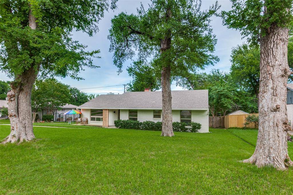 6918 Blackwood Drive, Dallas, TX 75231