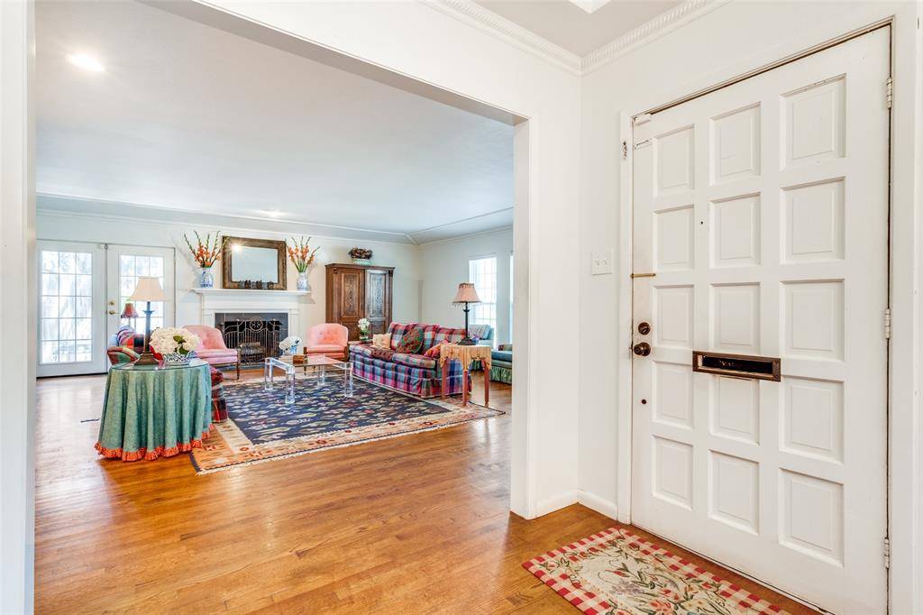 Dallas, TX 75230,10541 Barrywood Drive
