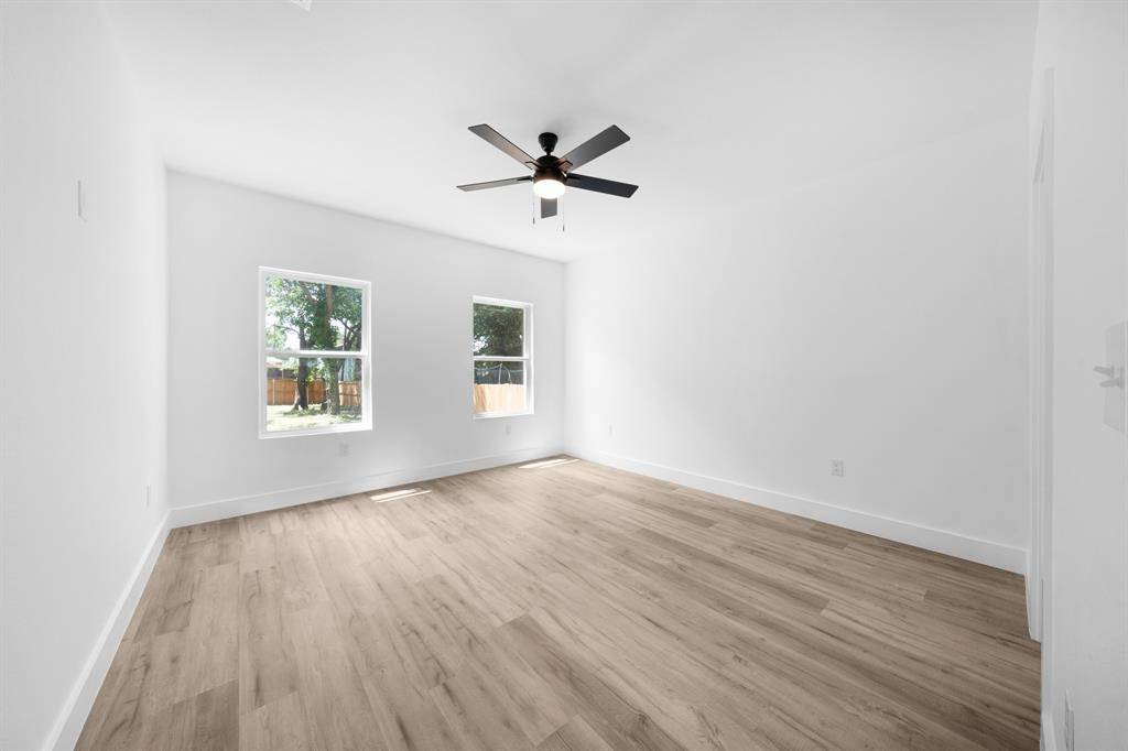 Dallas, TX 75216,1722 Marfa Avenue
