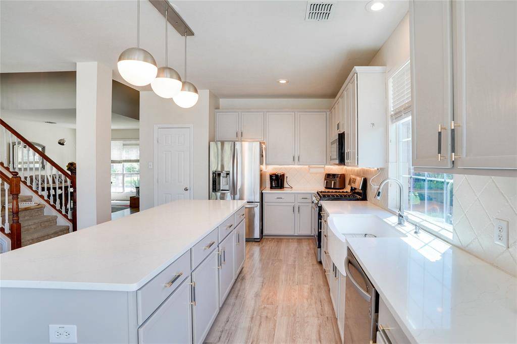 Rowlett, TX 75089,8217 Hartford Drive