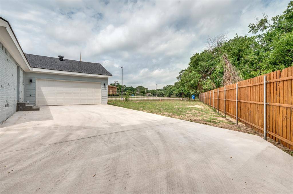 Dallas, TX 75216,2775 E Overton Road