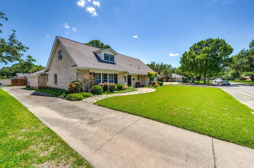 Dallas, TX 75229,3256 Lancelot Drive