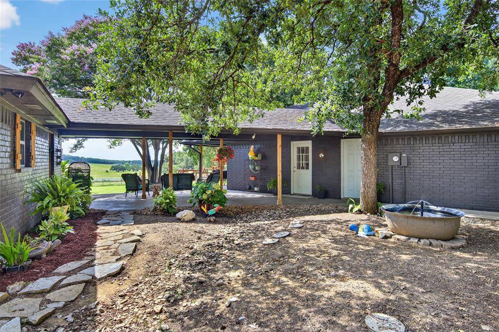 Burleson, TX 76028,916 County Road 914 Road
