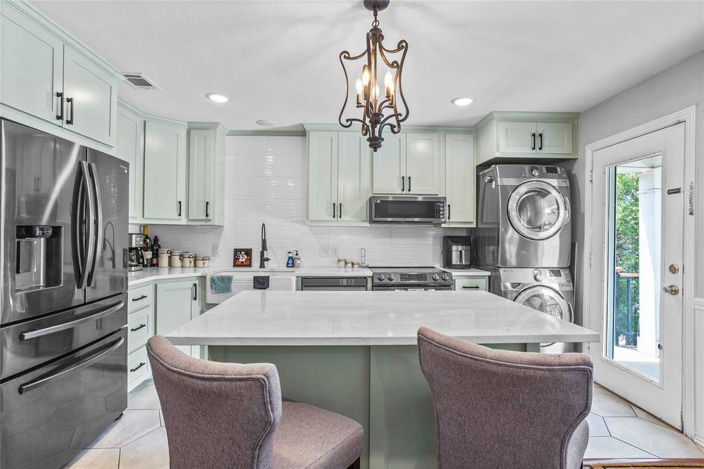 Fort Worth, TX 76114,960 Roaring Springs Road #960