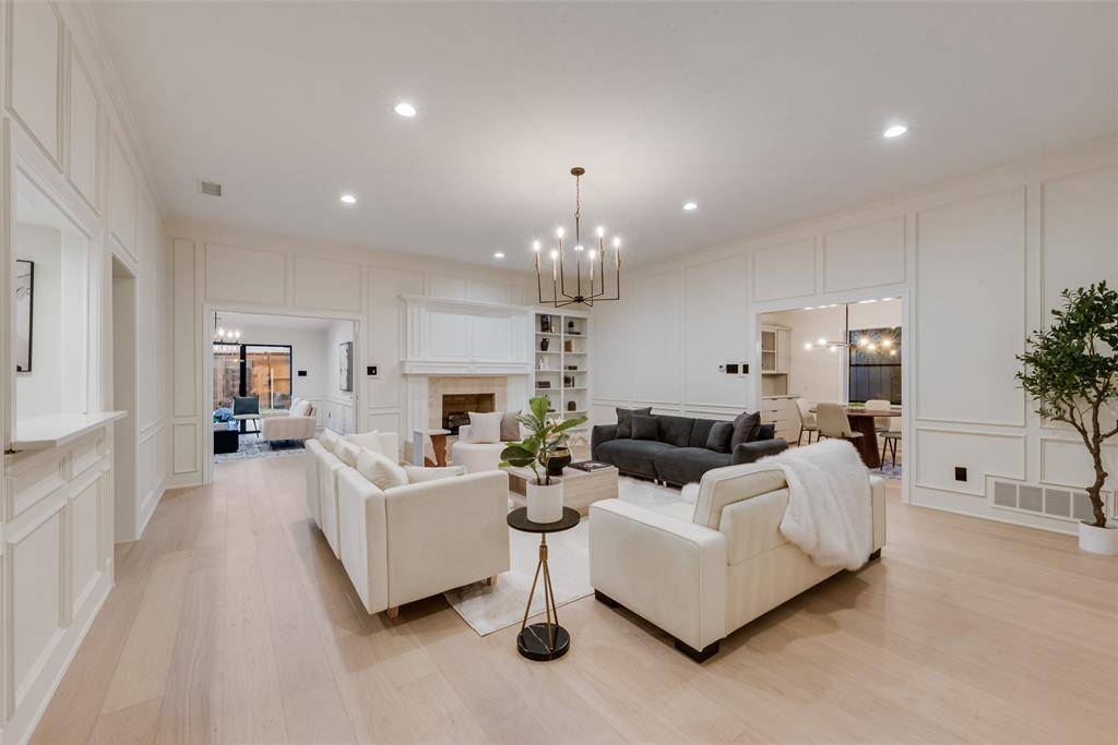 Dallas, TX 75225,6918 Woodland Drive