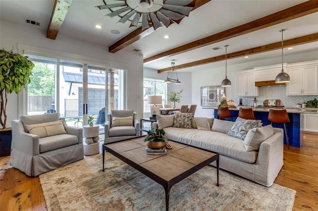 Dallas, TX 75220,4052 Park Lane