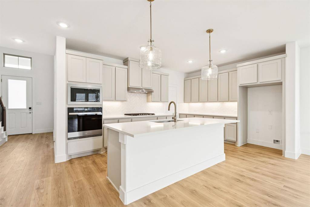 Waxahachie, TX 75165,2196 Jonata Street