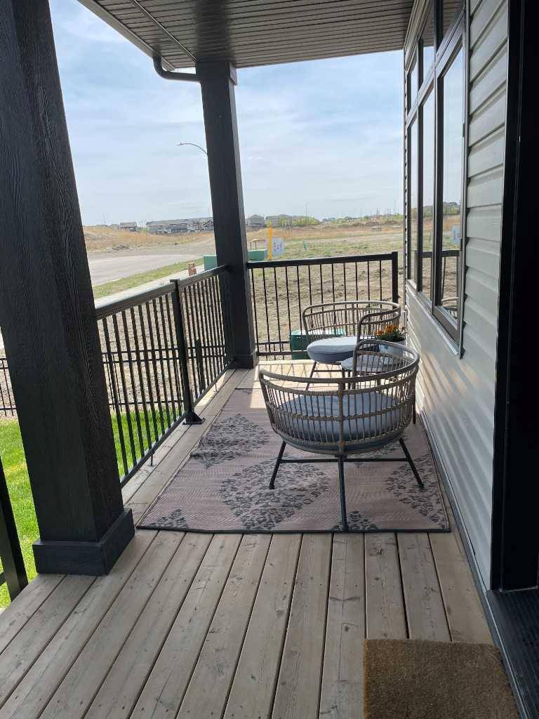 Lethbridge, AB T1J5V1,320 Grassland BLVD W