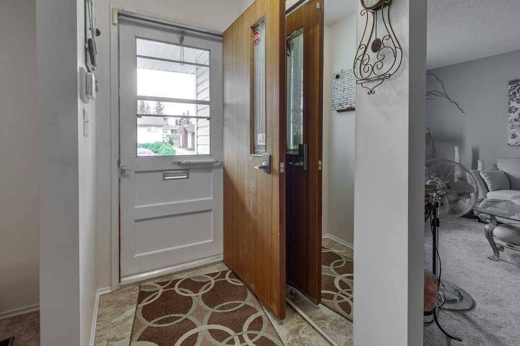 Red Deer, AB T4N 5T4,12 McPhee ST