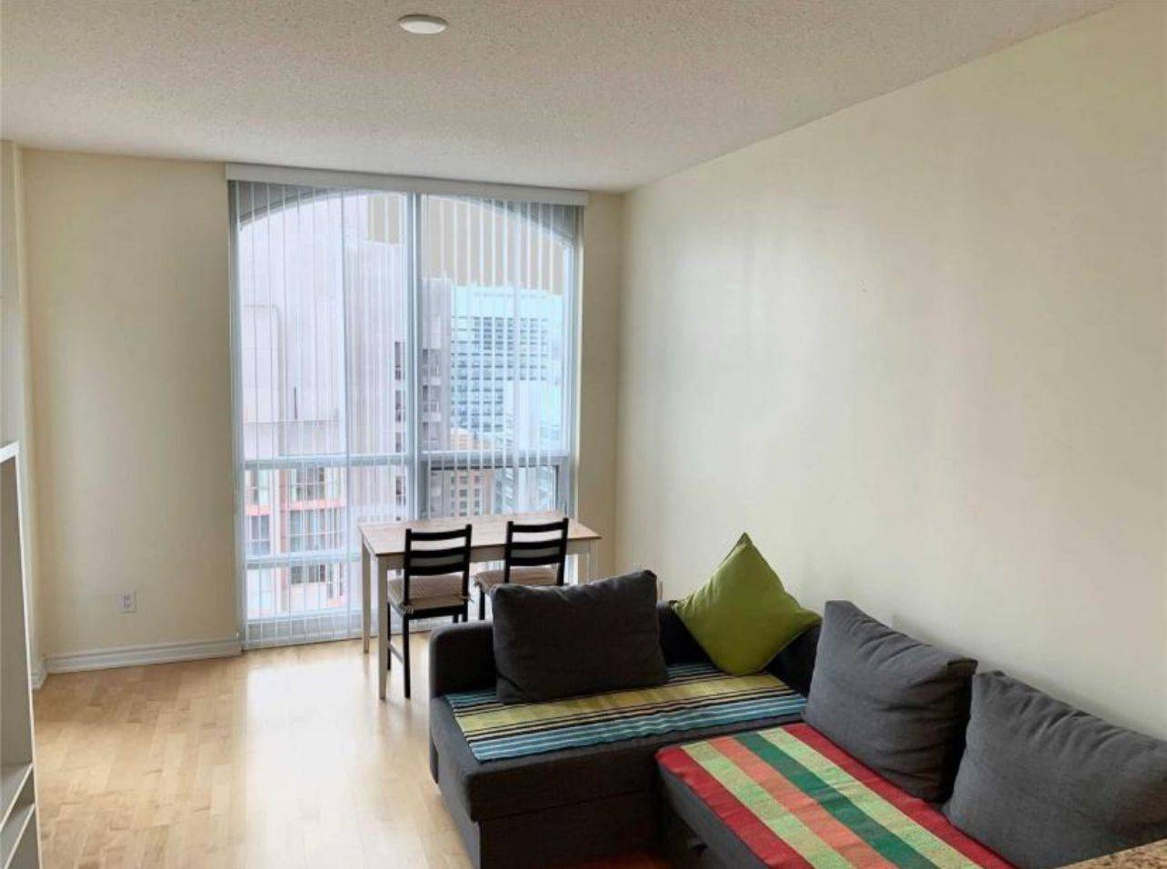 Toronto C01, ON M5G 2R2,761 Bay ST #3110