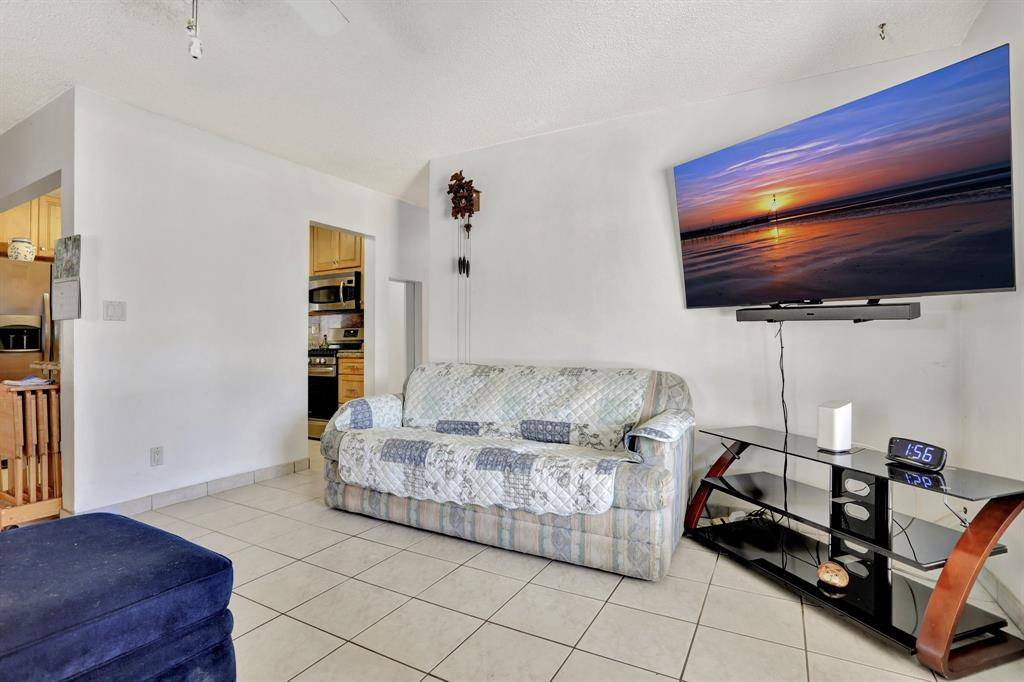Pompano Beach, FL 33060,217 SW 9th Ct