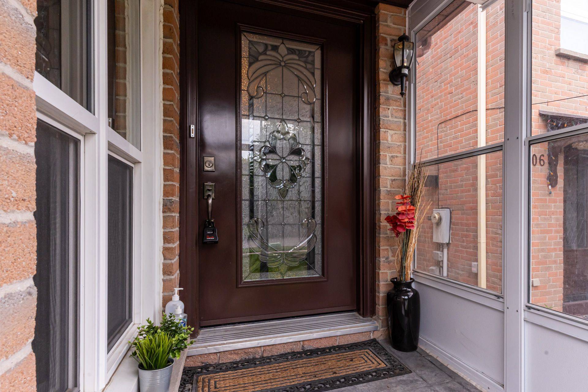 Mississauga, ON L5R 1T7,4302 Mayflower DR