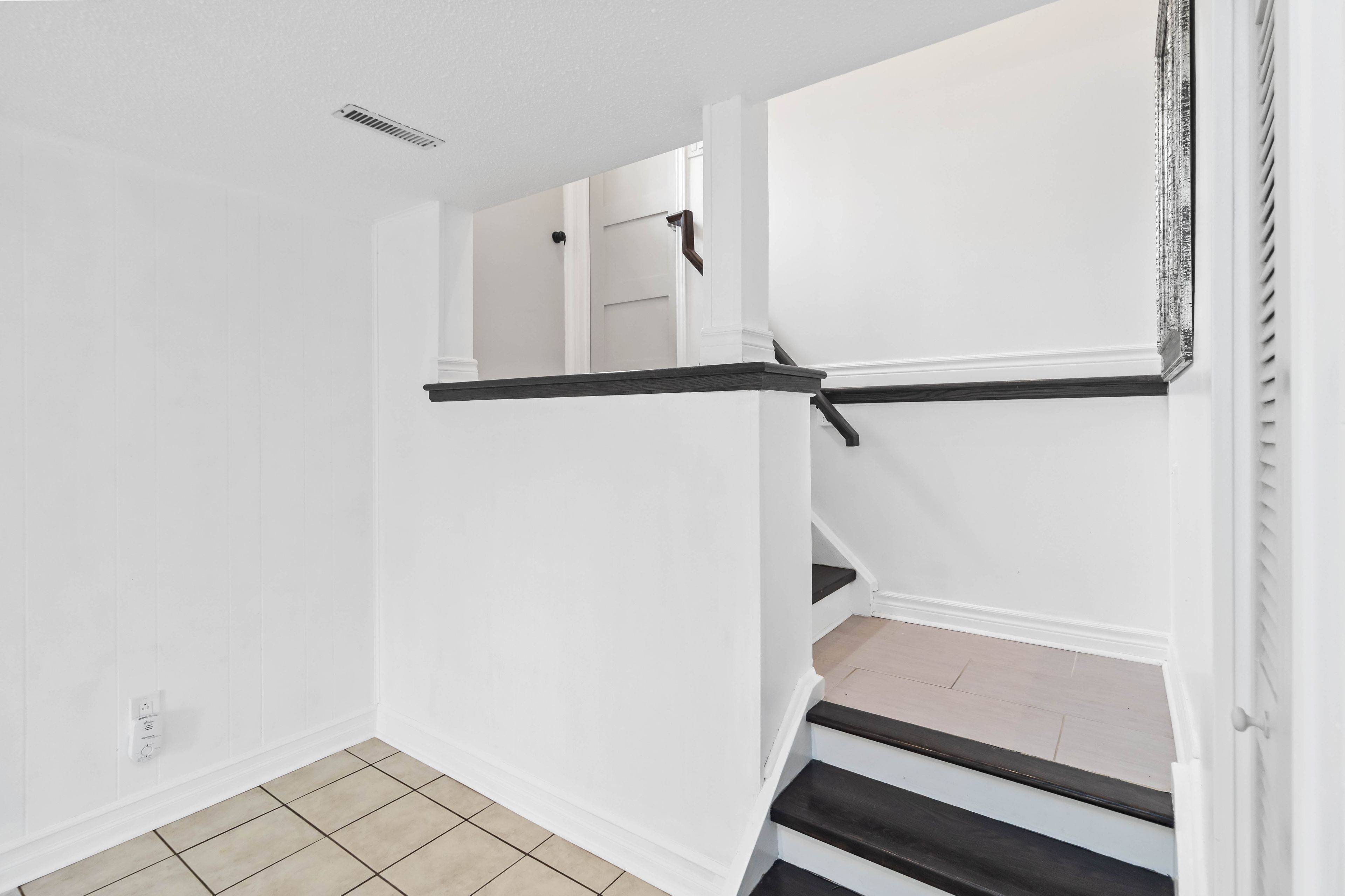 Mississauga, ON L5K 1K5,2526 Thorn Lodge DR