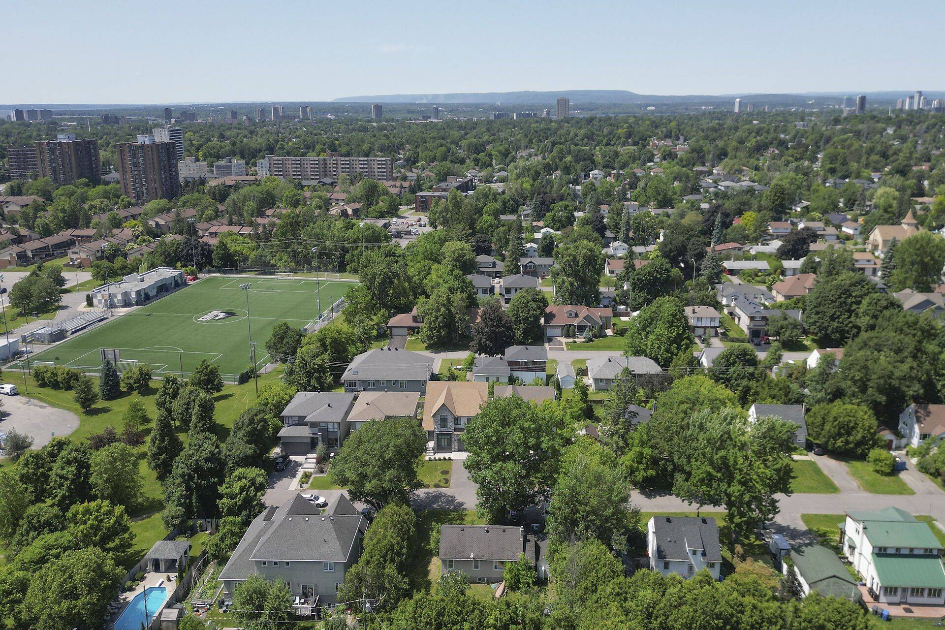 114 Tower RD, Meadowlands - Crestview And Area, ON K2G 2G2