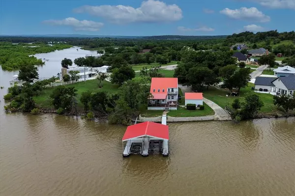 Runaway Bay, TX 76426,707 Marco Drive