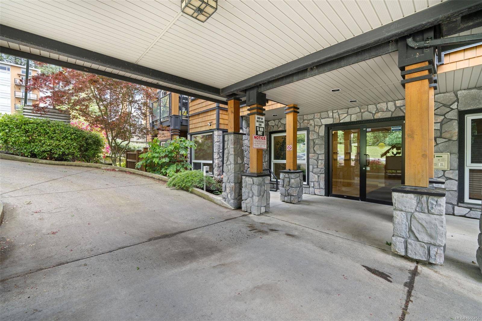 View Royal, BC V9B 0H7,201 Nursery Hill Dr #210