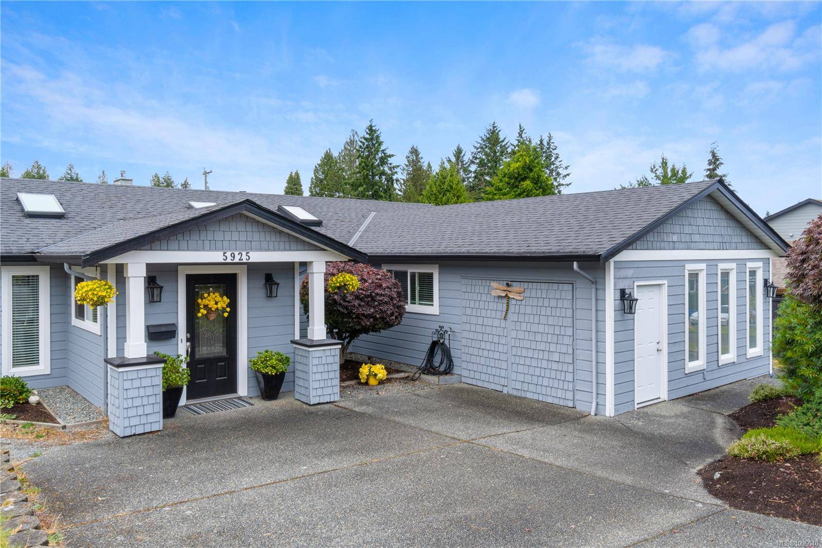 5925 Breonna Dr, Nanaimo, BC V9V 1E9