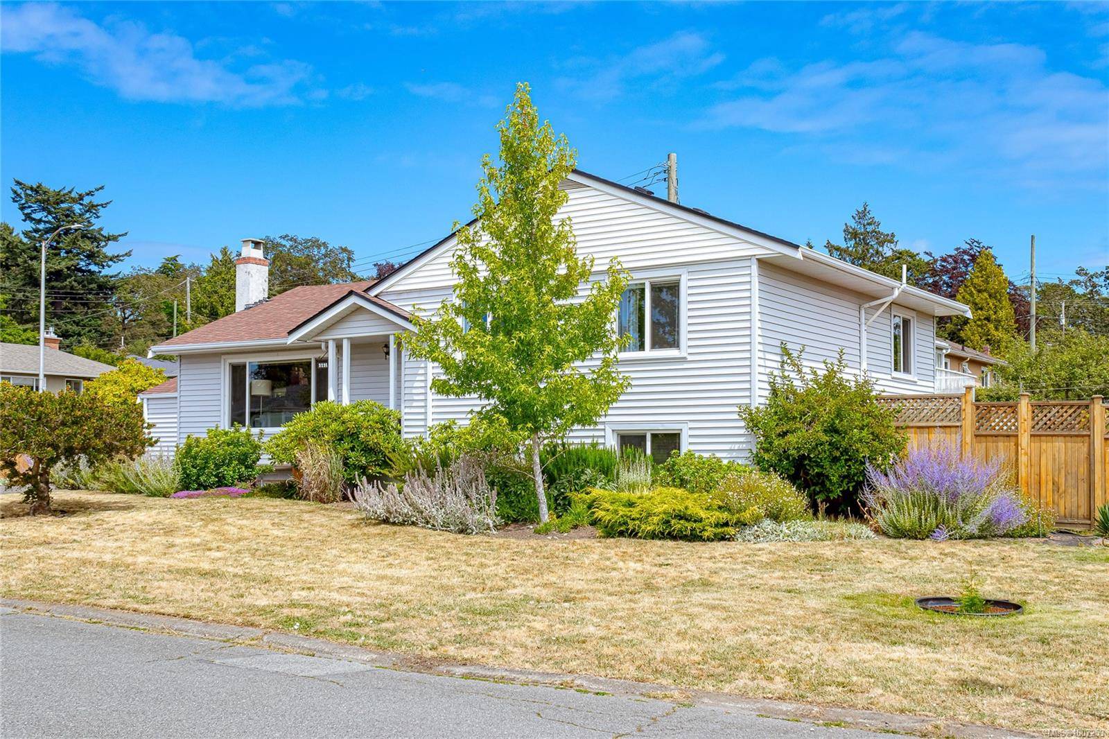 Saanich, BC V8P 4N8,3231 Frechette St