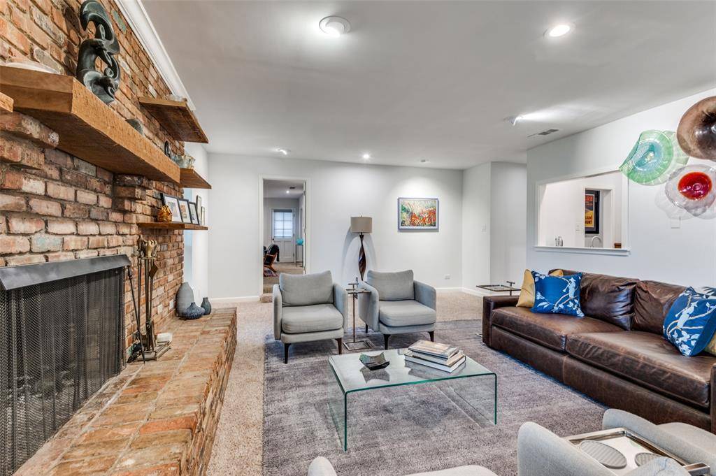 Irving, TX 75062,109 Tuscany Court