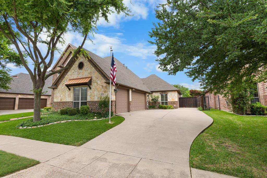 North Richland Hills, TX 76182,8229 Forest Glenn