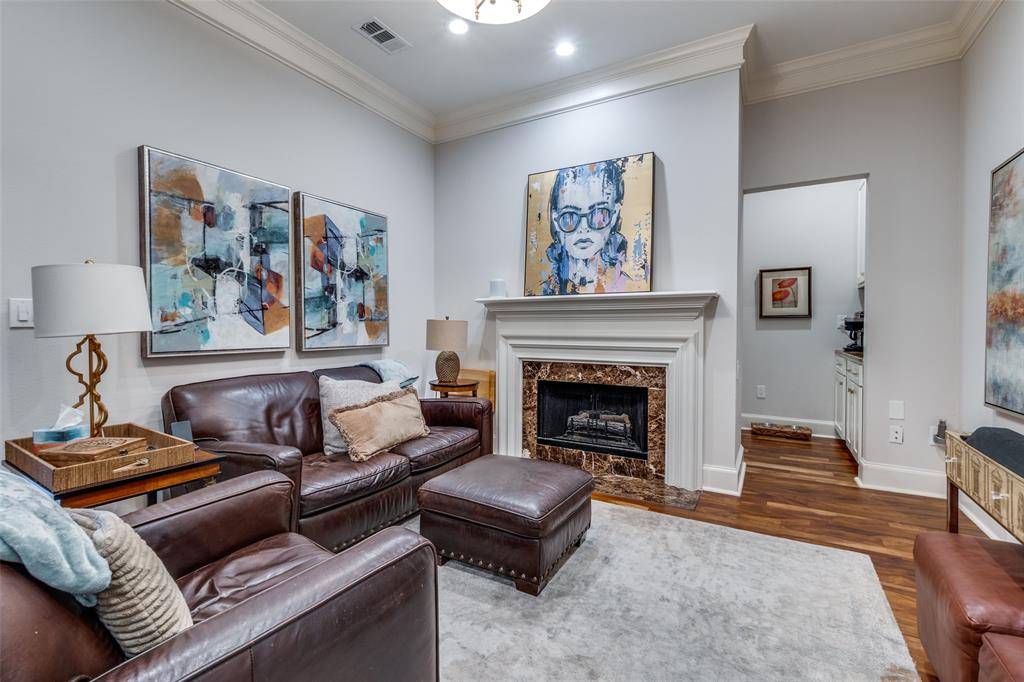 Dallas, TX 75204,3303 Blackburn Street #402