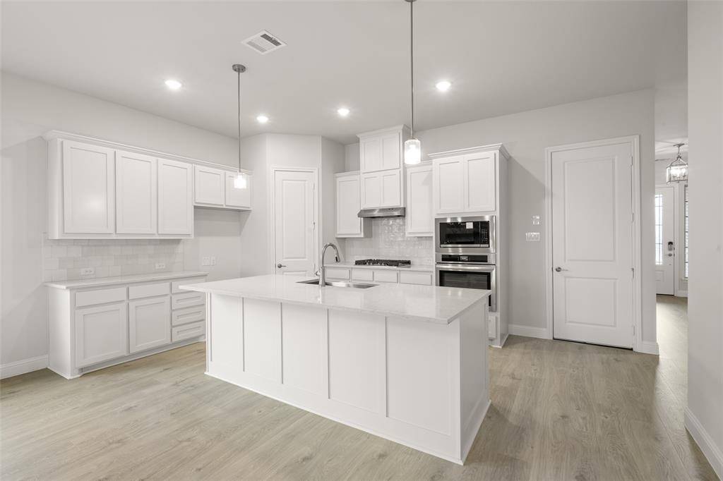 2329 Rams Horn Dr, Waxahachie, TX 75167