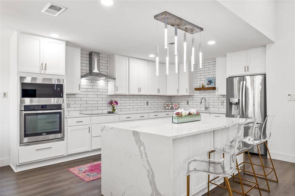 Dallas, TX 75214,6259 Ravendale Lane