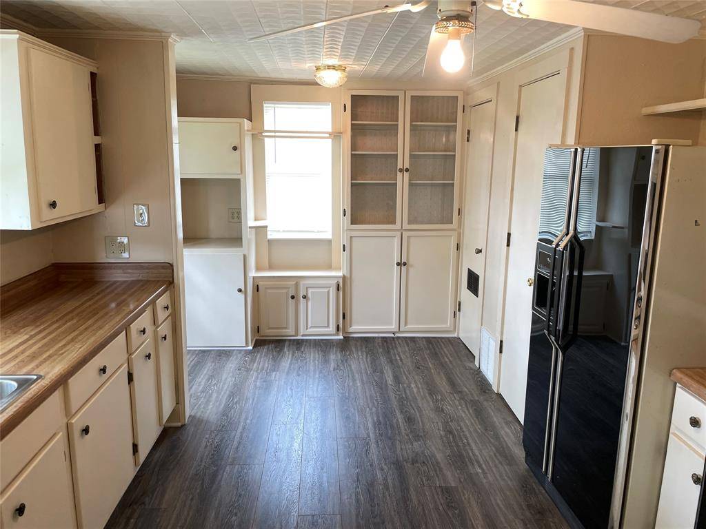 Pilot Point, TX 76258,204 E Main Street