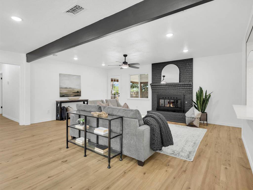 Hurst, TX 76054,2852 Winterhaven Drive