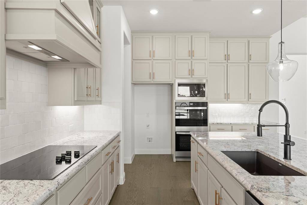 Gunter, TX 75058,150 Waterview