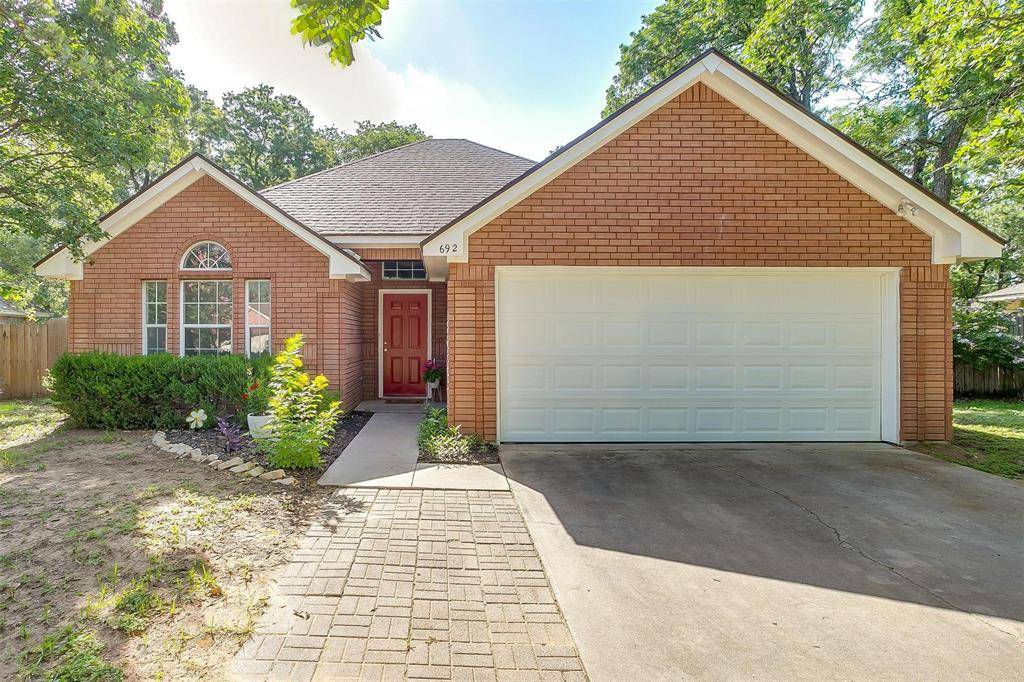 Azle, TX 76020,692 High Crest Drive