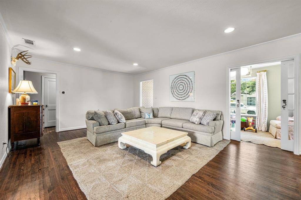 Dallas, TX 75209,4903 Wateka Drive