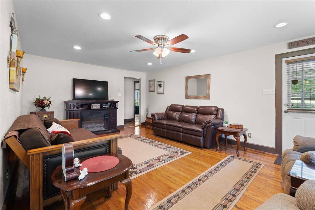 Crowley, TX 76036,9936 Fm 1902