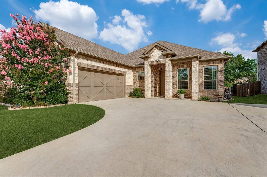 Grand Prairie, TX 75052,5819 Pamela Way