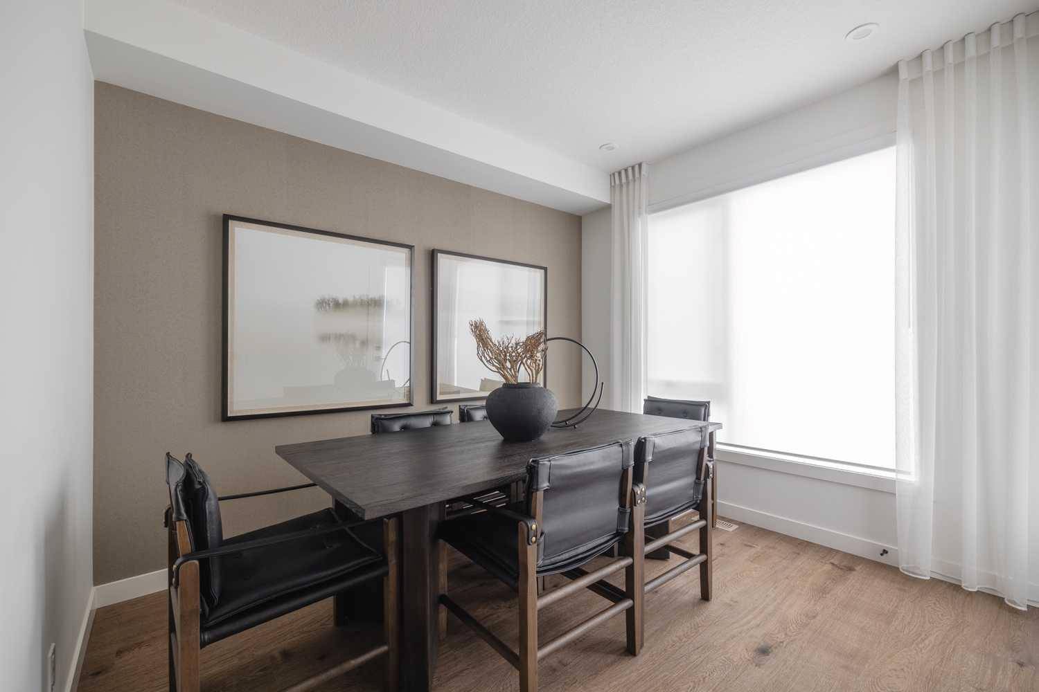 Calgary, AB T3P 2C7,23 Lucas WAY NW