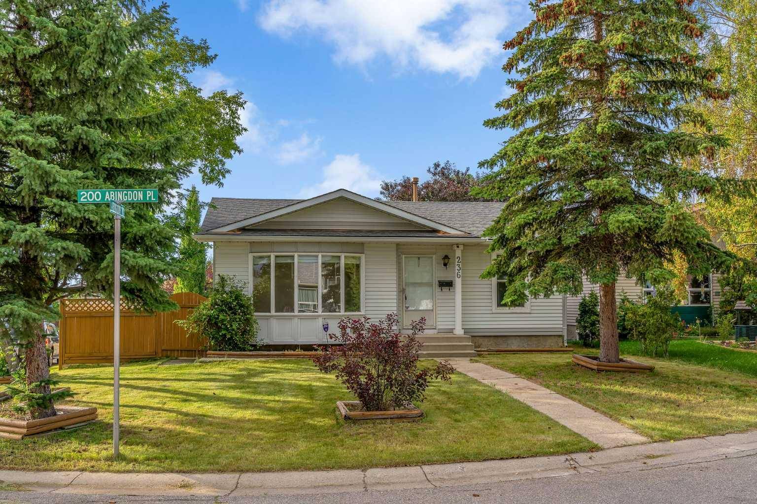 Calgary, AB T2A 7B4,236 Abingdon PL Northeast