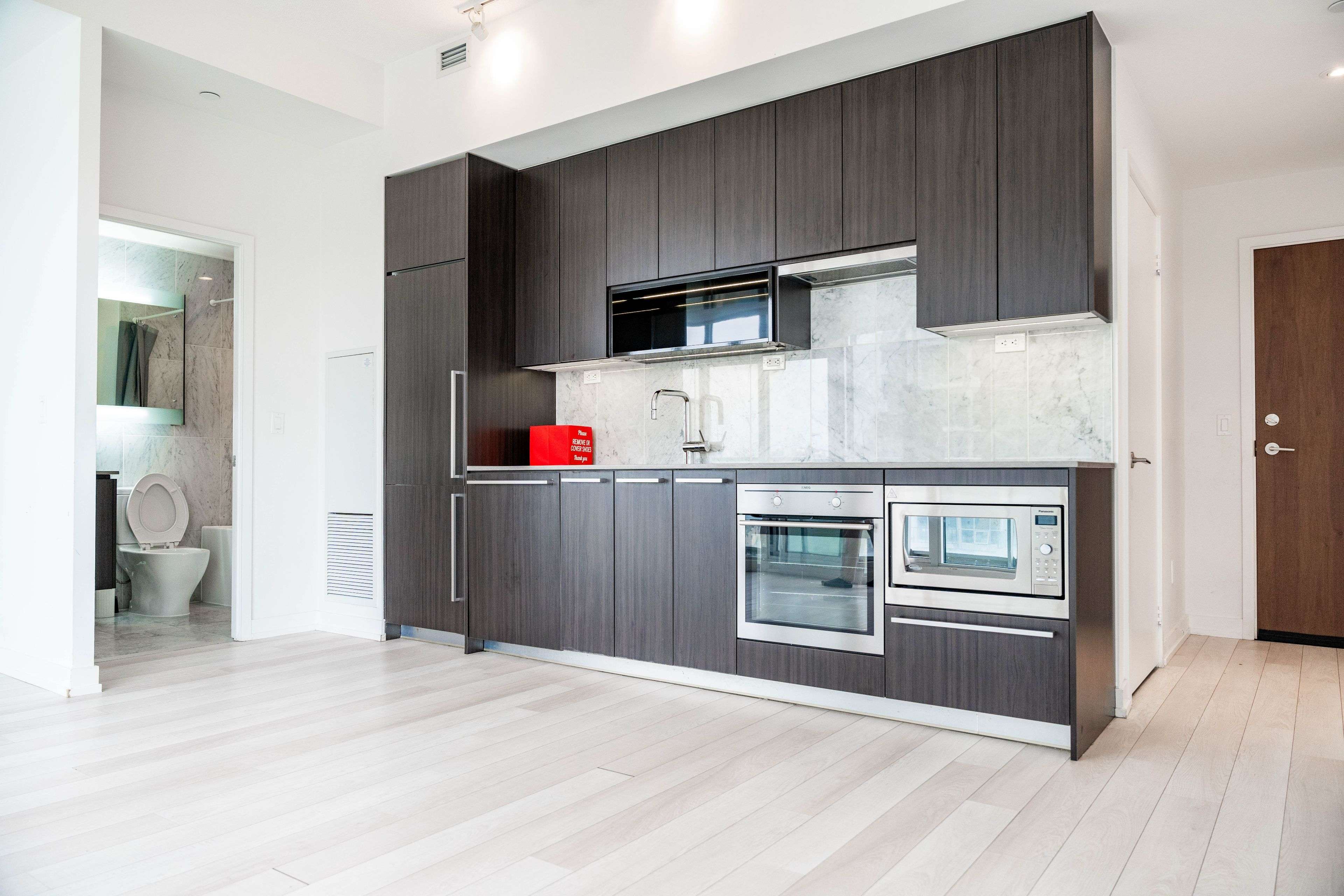 Toronto C15, ON M2K 0E3,115 McMahon DR #912
