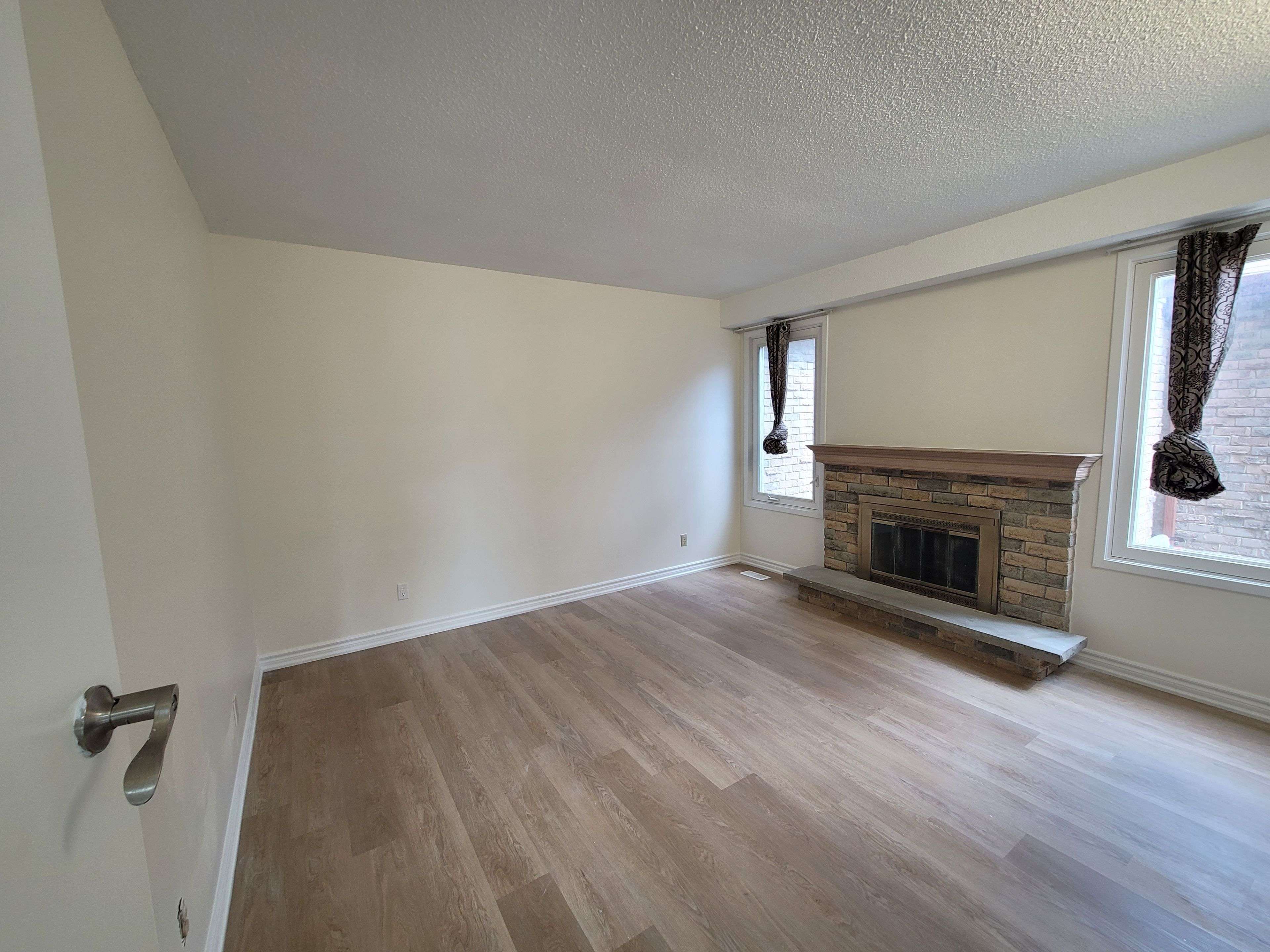 Toronto E05, ON M1W 3H7,48 SEAGRAVE CRES W