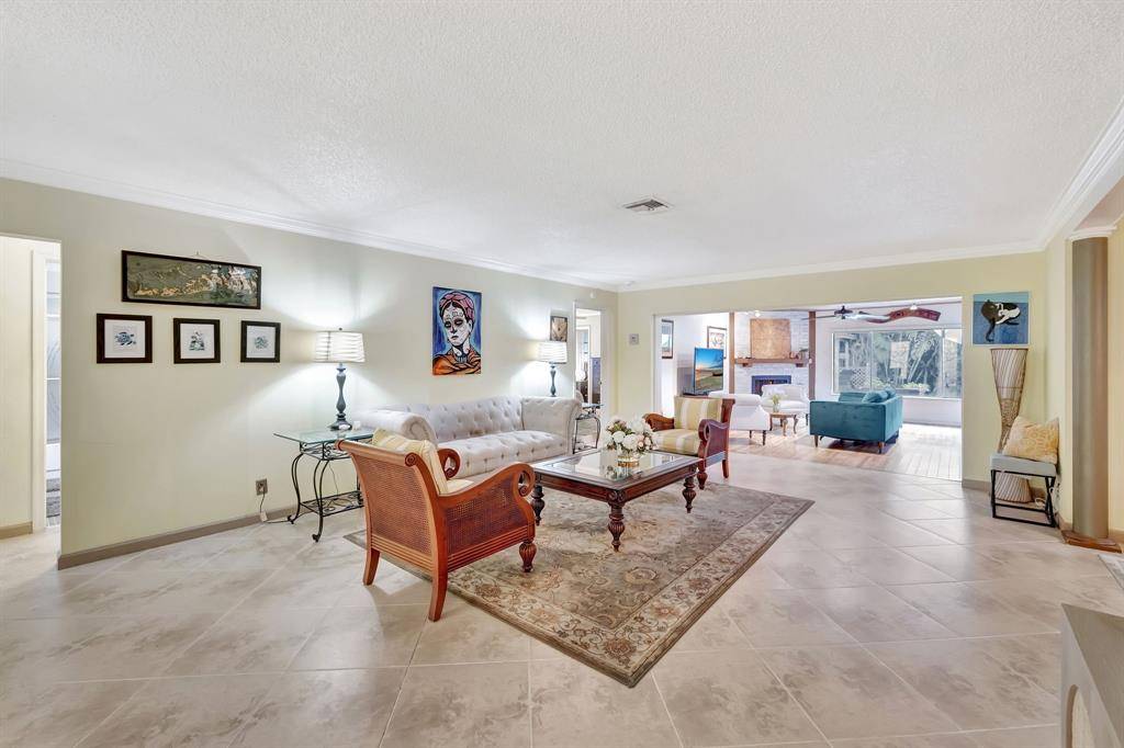 Plantation, FL 33324,7681 NW 6th Ct