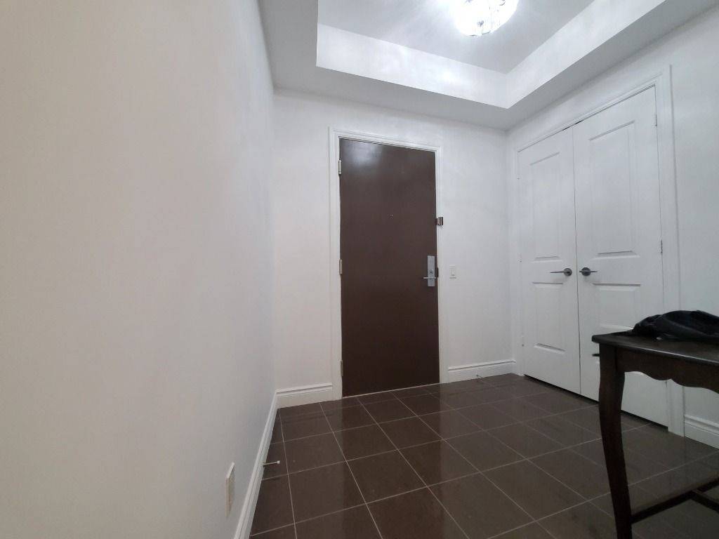 Toronto W06, ON M8V 0A3,80 Marine Parade DR #422