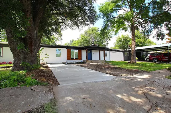 Dallas, TX 75228,3227 Mayhew Drive