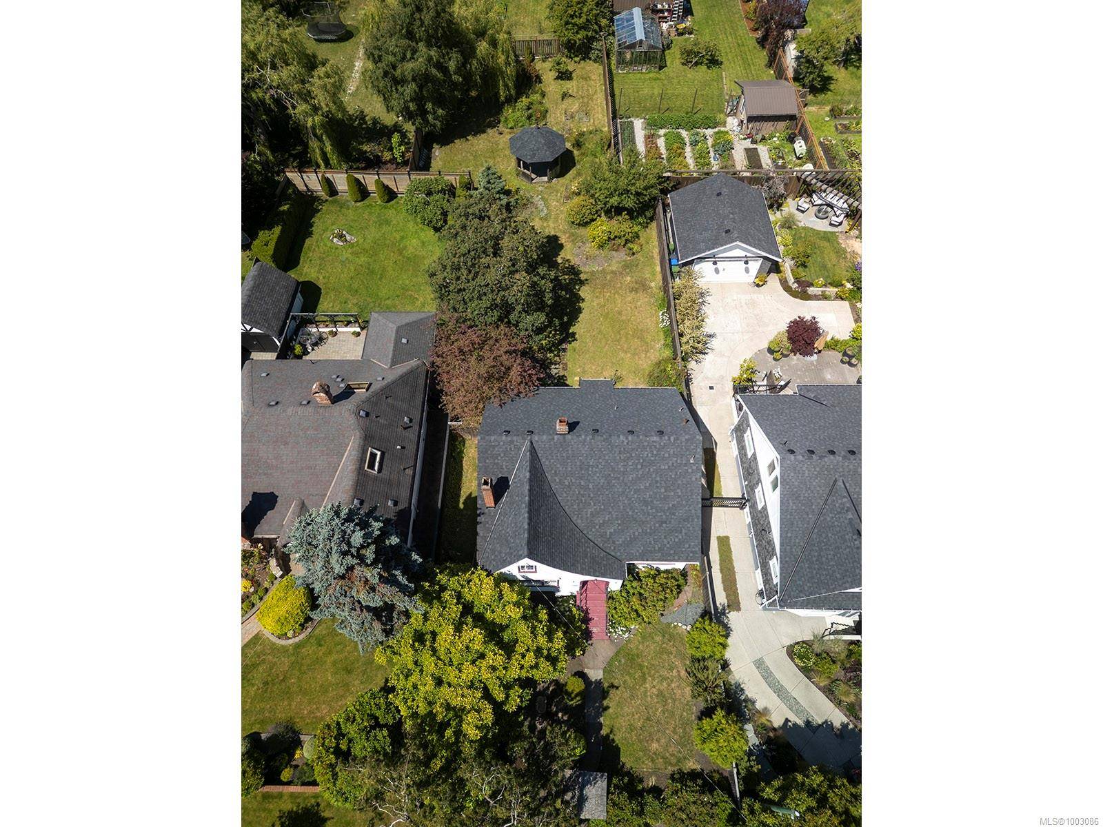 Oak Bay, BC V8S 4W3,630 Oliver St