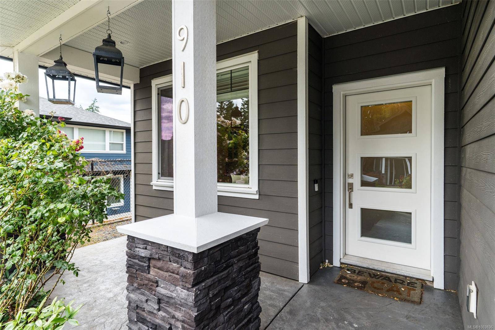 Langford, BC V9C 0L3,910 Ancona Ave