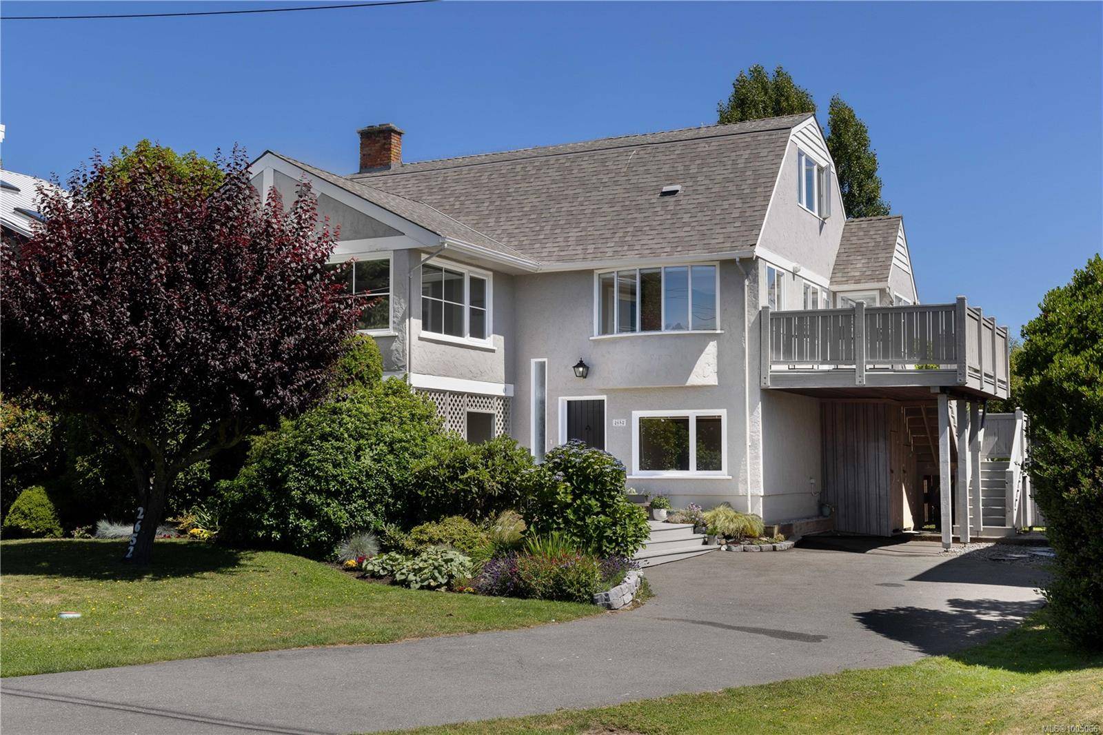 2652 Killarney Rd, Saanich, BC V8P 3G8