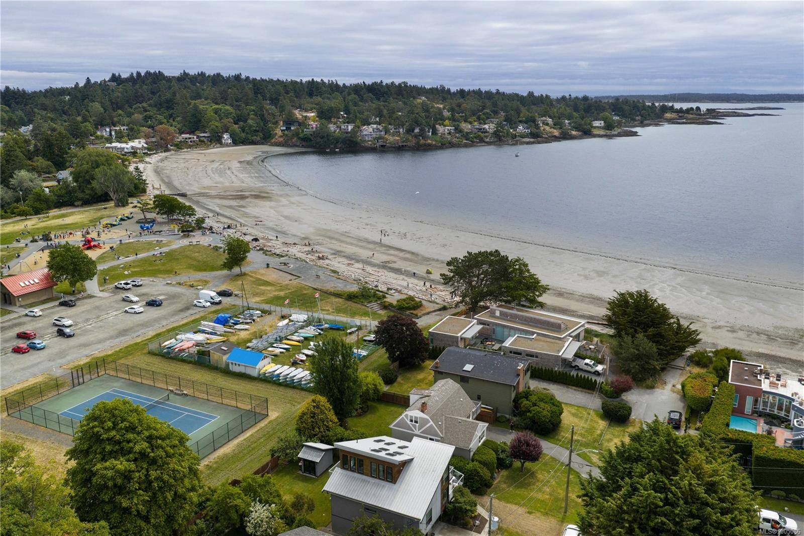 Saanich, BC V8P 3G8,2652 Killarney Rd